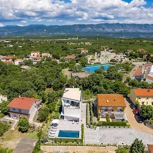 Appartments Adriatic 4*, Omisalj Croatia